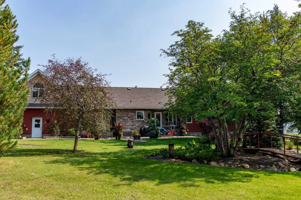 451066 Rge Road 73 Rural Wainwright No. 61 M.d. Of AB T9W 1T4