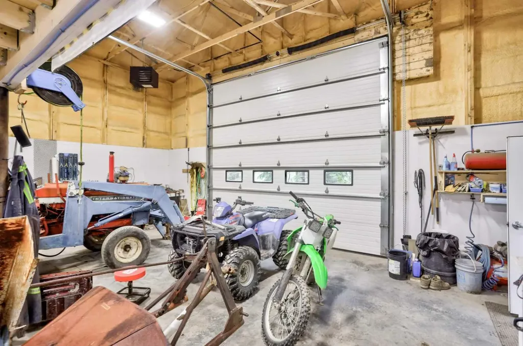 1830 York Creek Close Blairmore AB T0K0E0