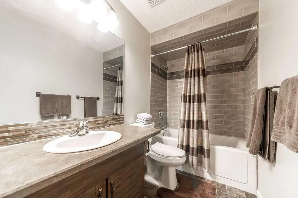 3104 58 Avenue Lloydminster AB T9V 1X6
