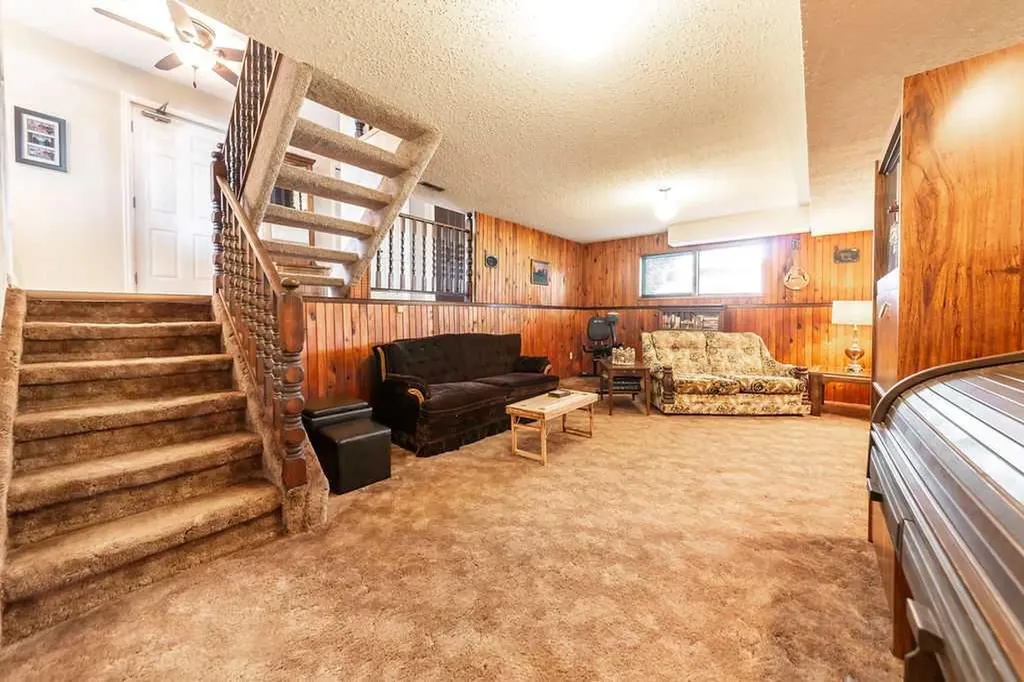 3104 58 Avenue Lloydminster AB T9V 1X6