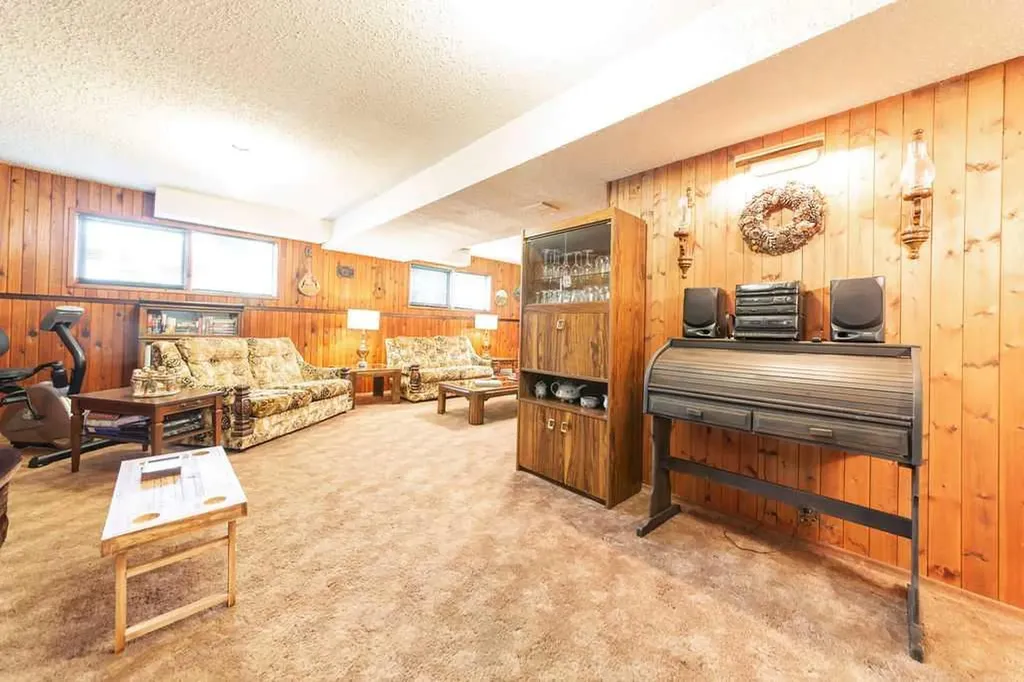 3104 58 Avenue Lloydminster AB T9V 1X6