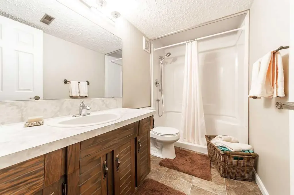 3104 58 Avenue Lloydminster AB T9V 1X6