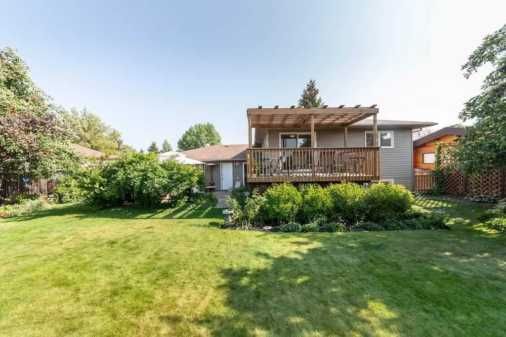 3104 58 Avenue Lloydminster AB T9V 1X6
