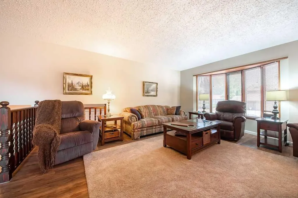 3104 58 Avenue Lloydminster AB T9V 1X6