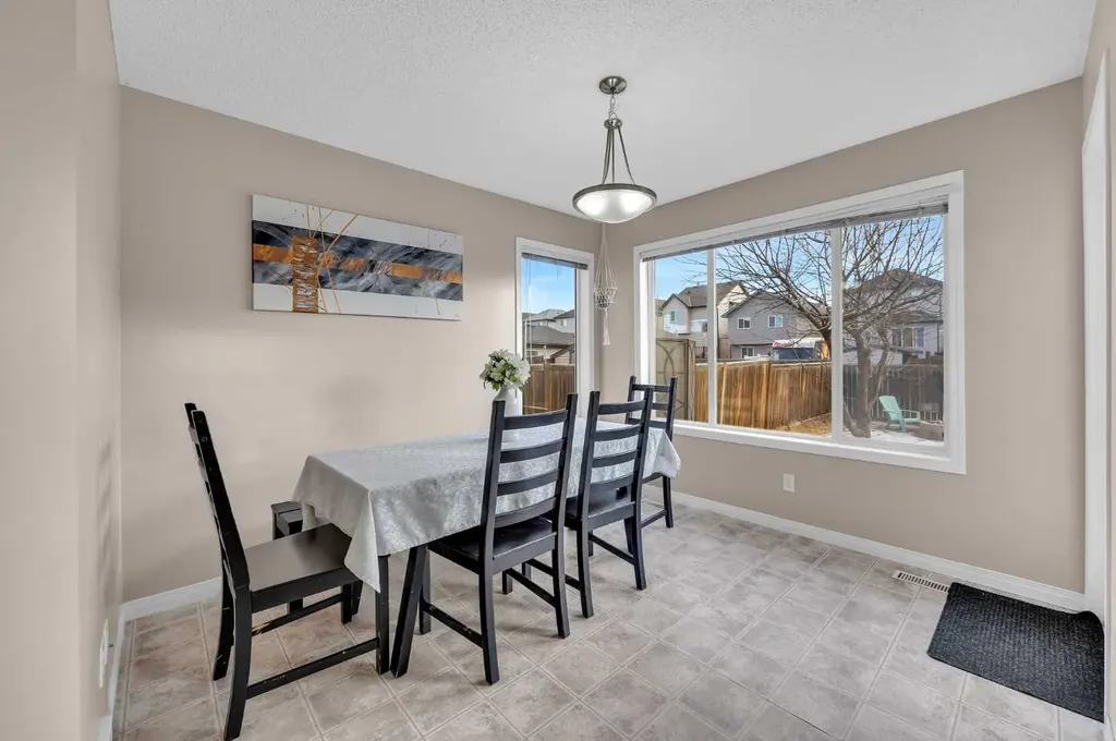 26 Saddlemead Close NE Calgary AB T3J 4M6
