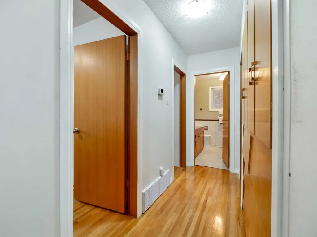 519 28 Street S Lethbridge AB T1J 3T1