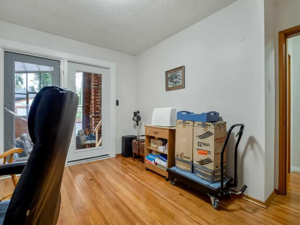 519 28 Street S Lethbridge AB T1J 3T1