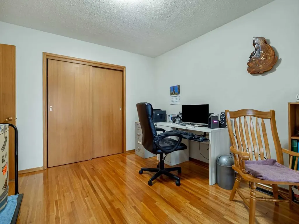 519 28 Street S Lethbridge AB T1J 3T1