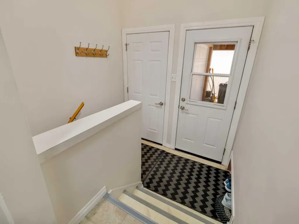 519 28 Street S Lethbridge AB T1J 3T1