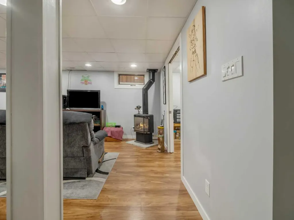 519 28 Street S Lethbridge AB T1J 3T1