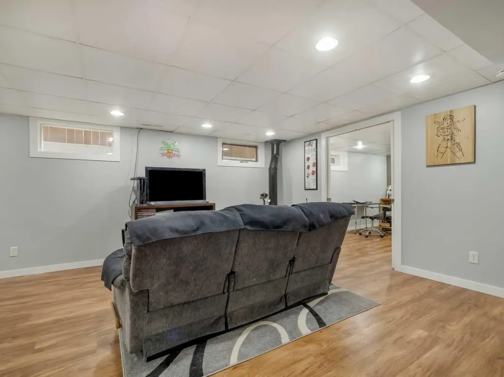 519 28 Street S Lethbridge AB T1J 3T1