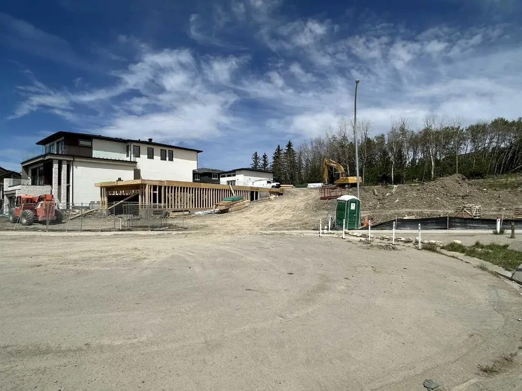 284 Rock Lake Drive NW Calgary AB T3G 5Z4