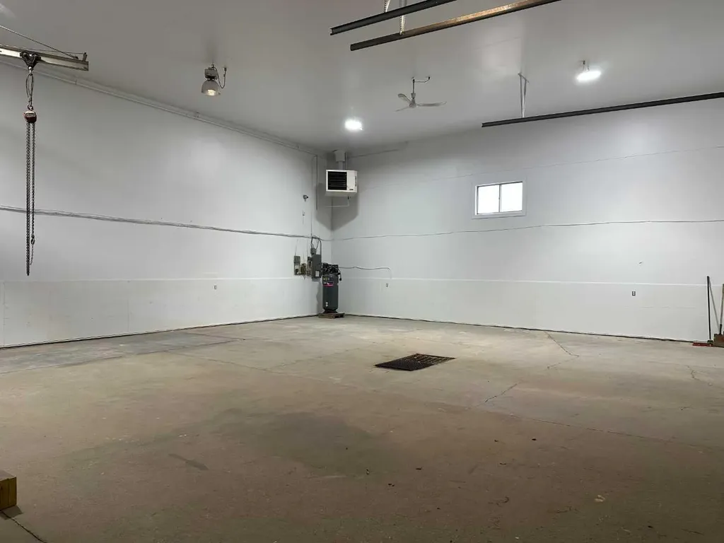11434 91 Avenue Grande Prairie AB T8V 6K6