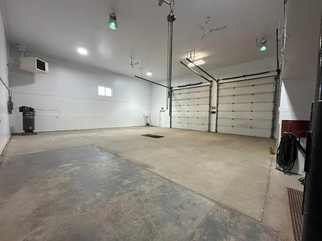 11434 91 Avenue Grande Prairie AB T8V 6K6