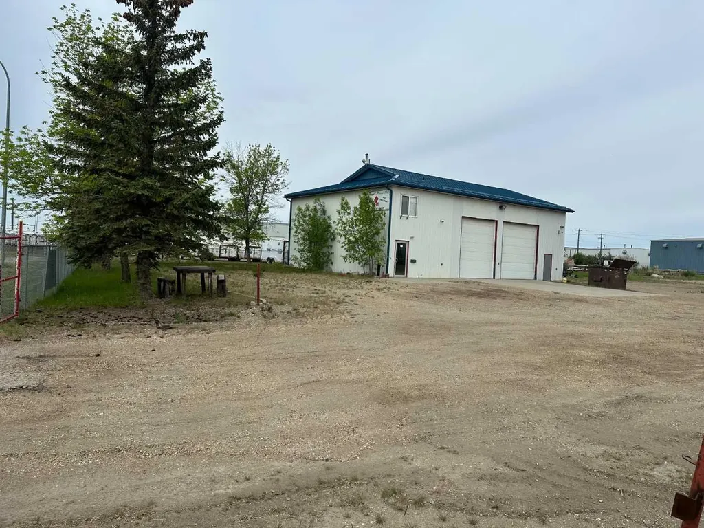 11434 91 Avenue Grande Prairie AB T8V 6K6