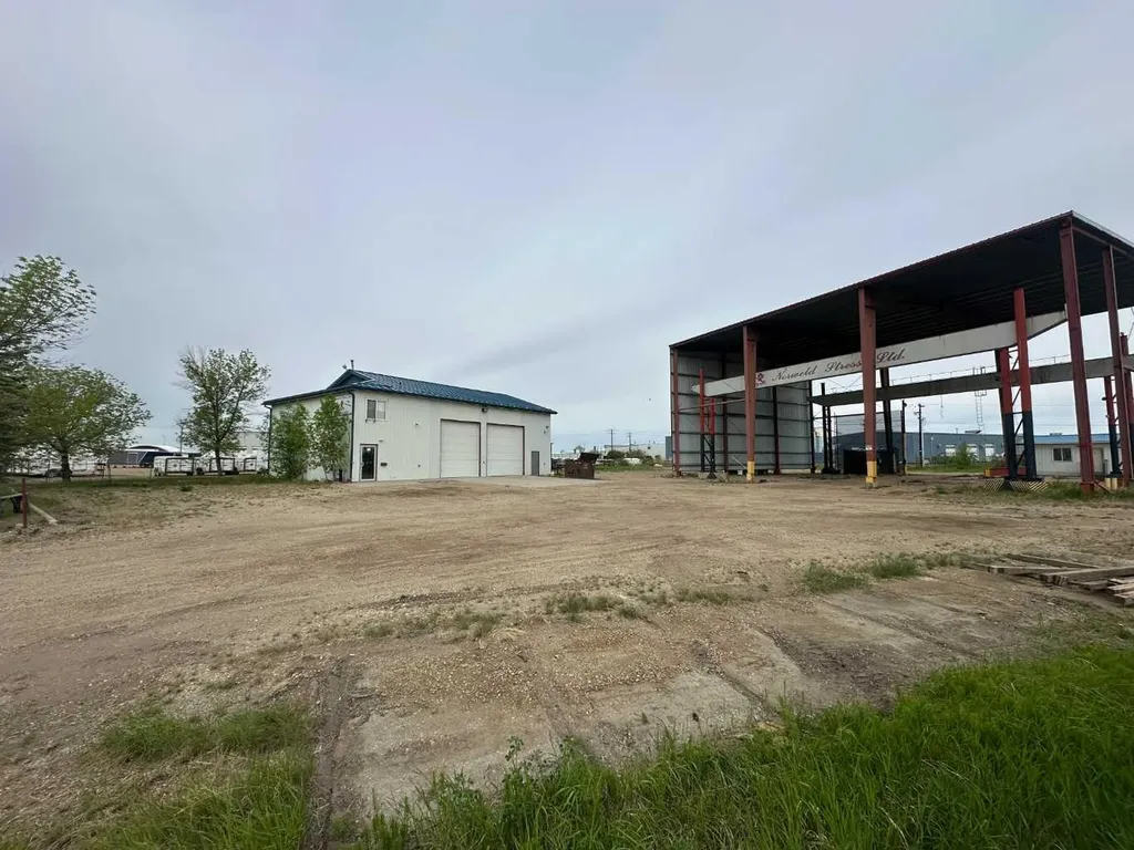 11434 91 Avenue Grande Prairie AB T8V 6K6