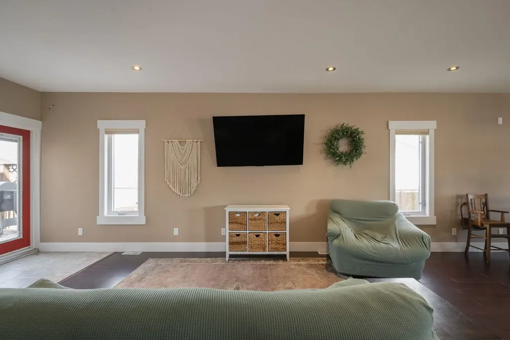 336 Ermine Crescent Fort Mcmurray AB T9H 4M6