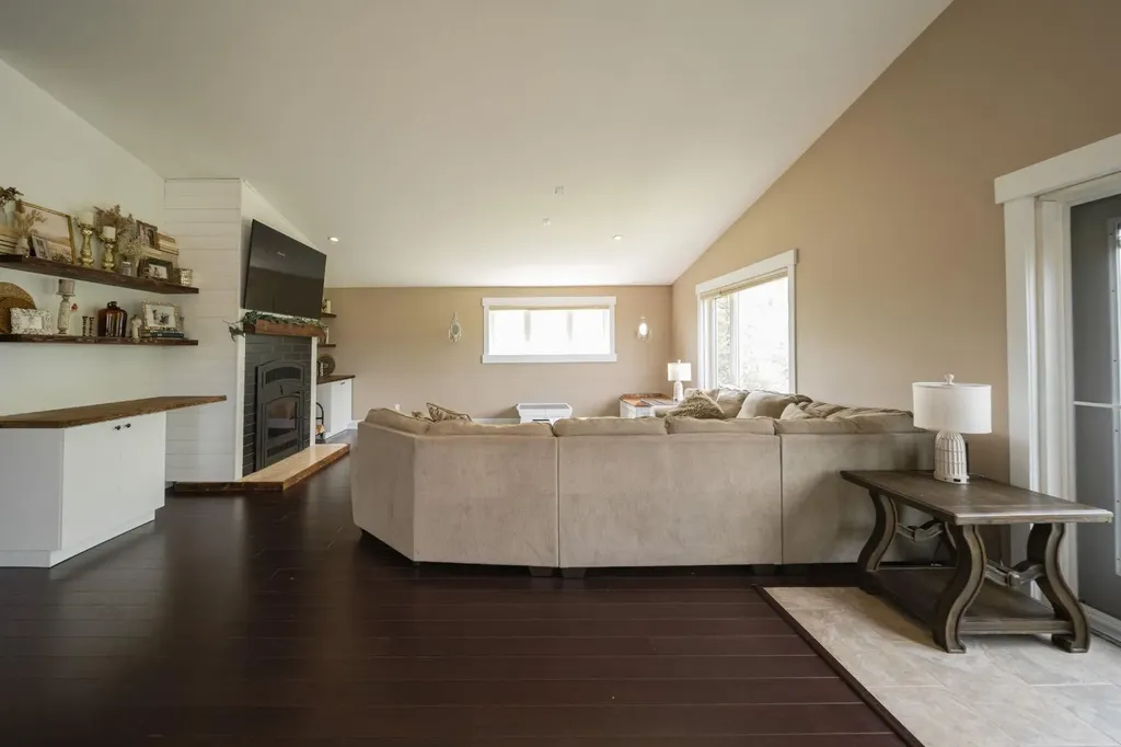 336 Ermine Crescent Fort Mcmurray AB T9H 4M6