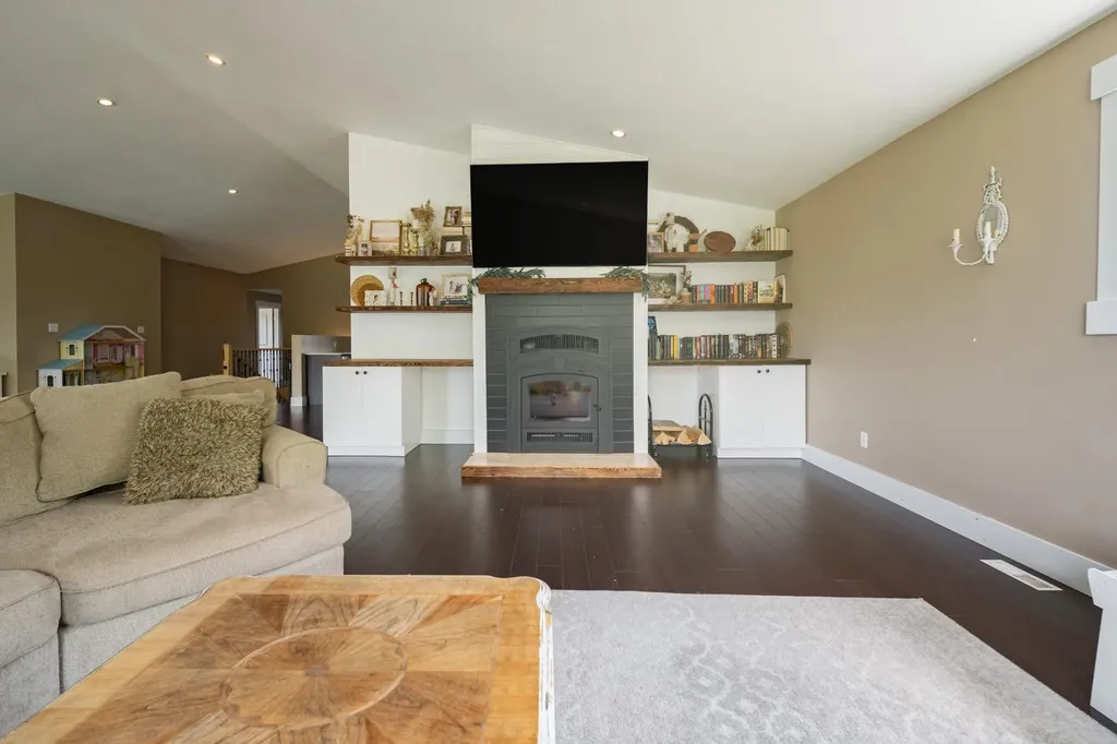 336 Ermine Crescent Fort Mcmurray AB T9H 4M6