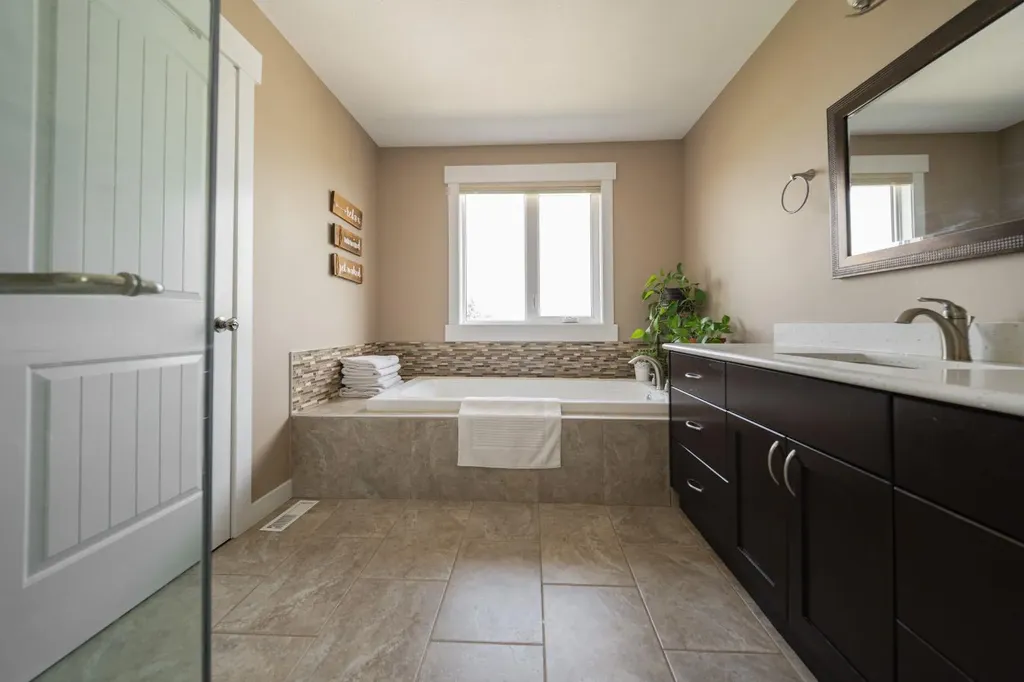 336 Ermine Crescent Fort Mcmurray AB T9H 4M6