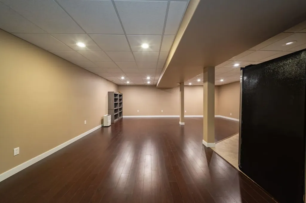 336 Ermine Crescent Fort Mcmurray AB T9H 4M6