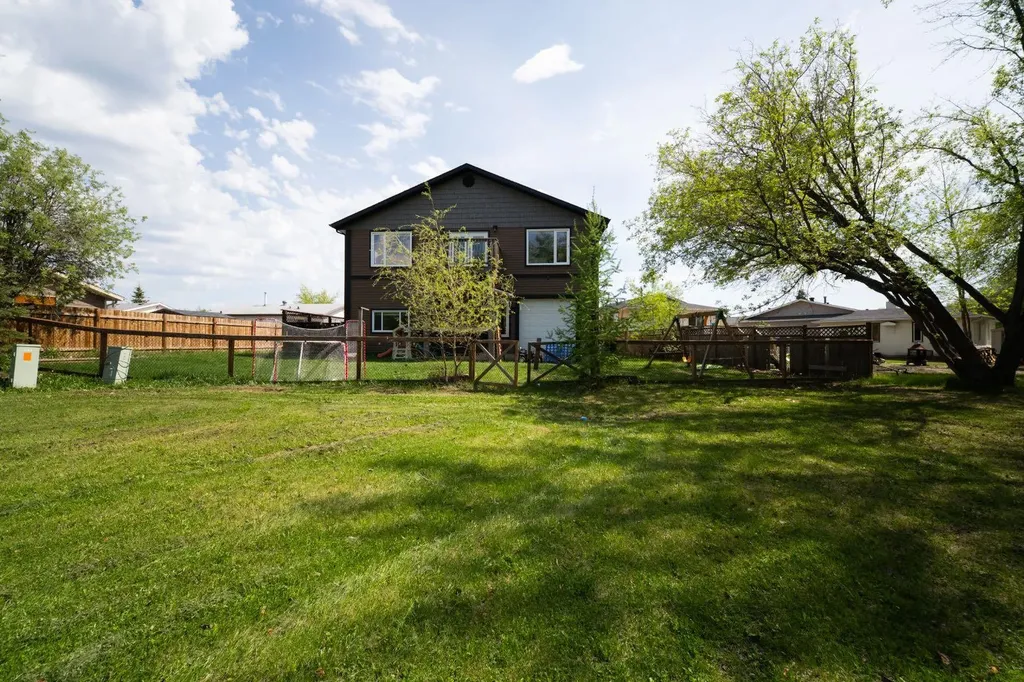 336 Ermine Crescent Fort Mcmurray AB T9H 4M6