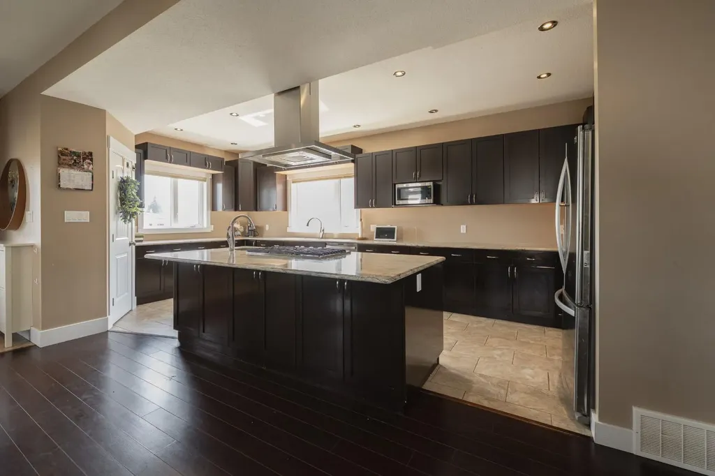 336 Ermine Crescent Fort Mcmurray AB T9H 4M6