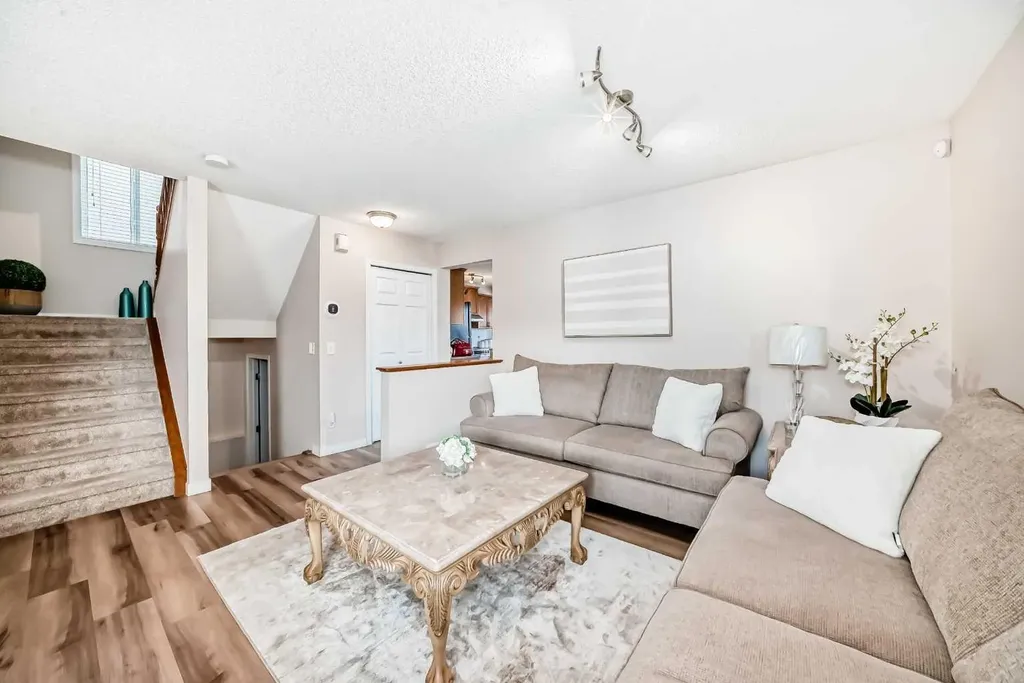 79 Saddleridge Close NE Calgary AB T3J 4X2