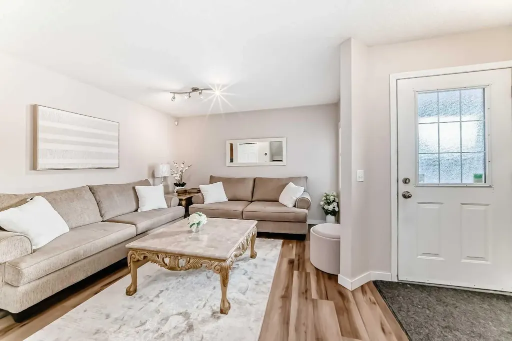 79 Saddleridge Close NE Calgary AB T3J 4X2