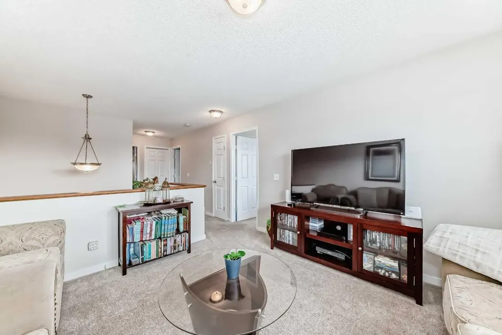 79 Saddleridge Close NE Calgary AB T3J 4X2