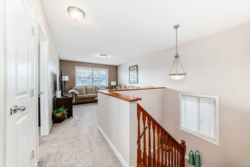 79 Saddleridge Close NE Calgary AB T3J 4X2