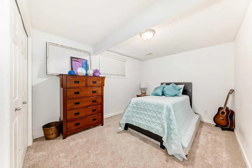79 Saddleridge Close NE Calgary AB T3J 4X2