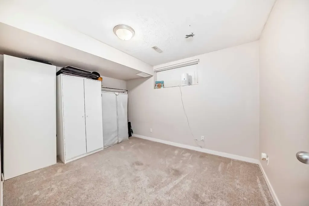 79 Saddleridge Close NE Calgary AB T3J 4X2