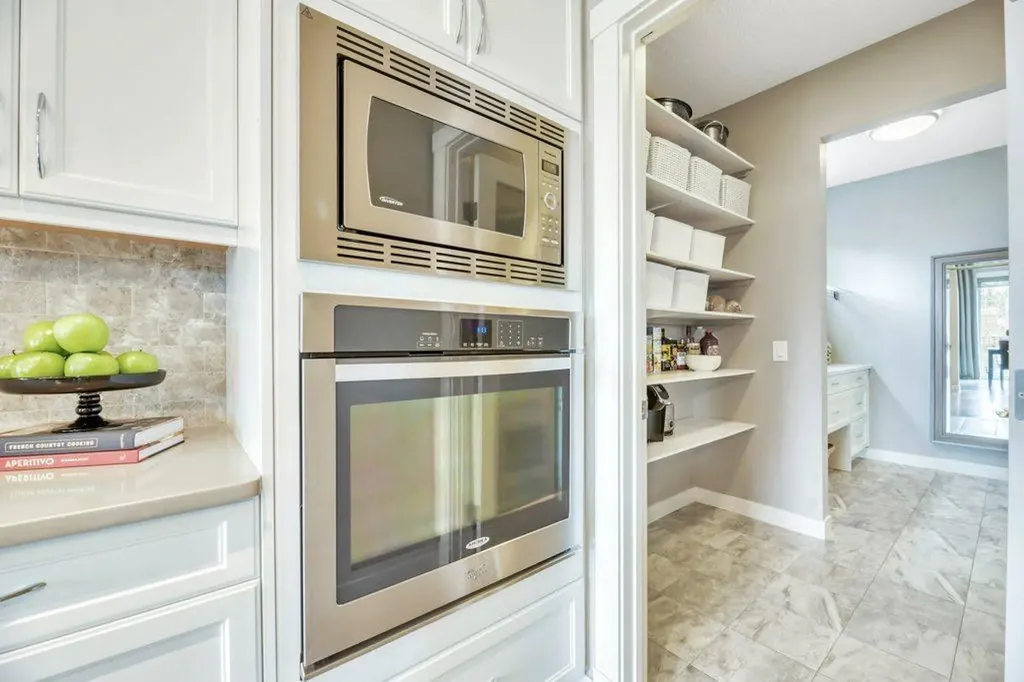 143 Stonemere Green Chestermere AB T1X 0S2