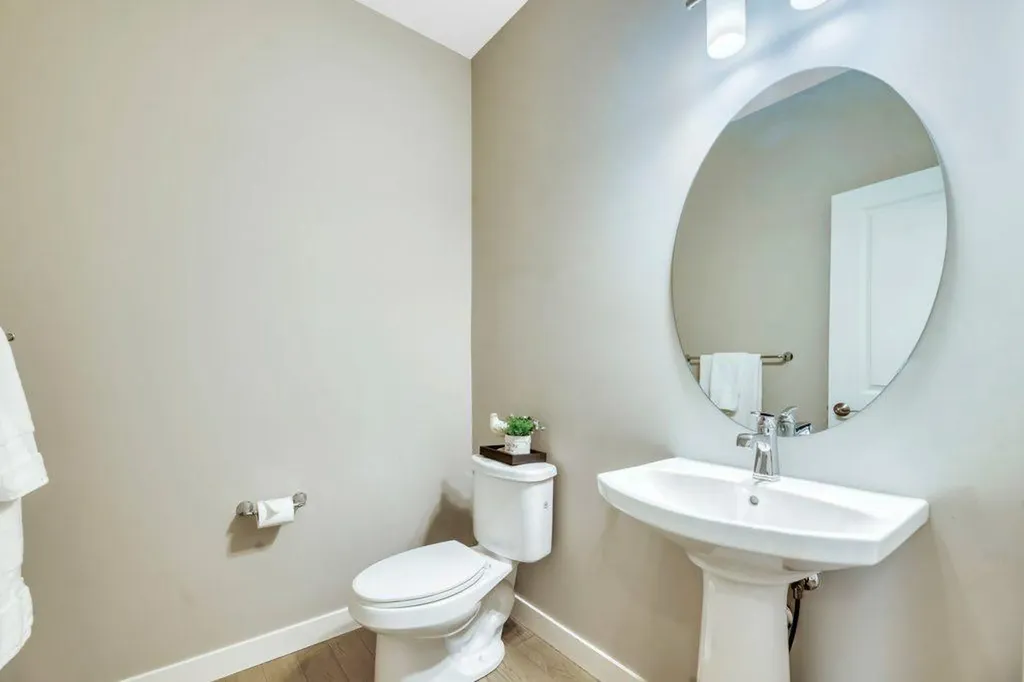 143 Stonemere Green Chestermere AB T1X 0S2