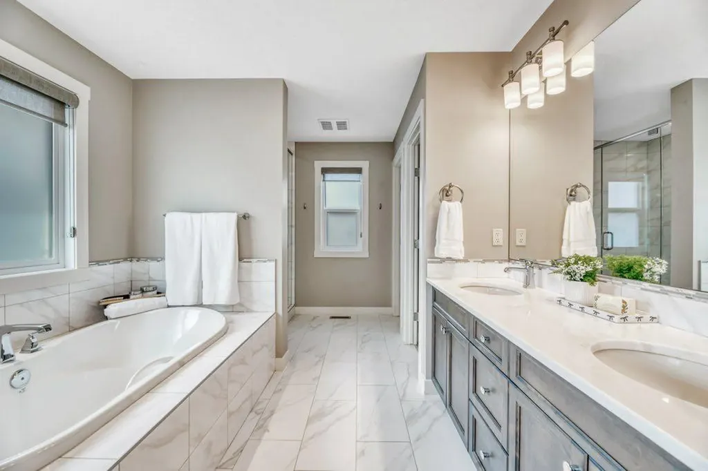 143 Stonemere Green Chestermere AB T1X 0S2