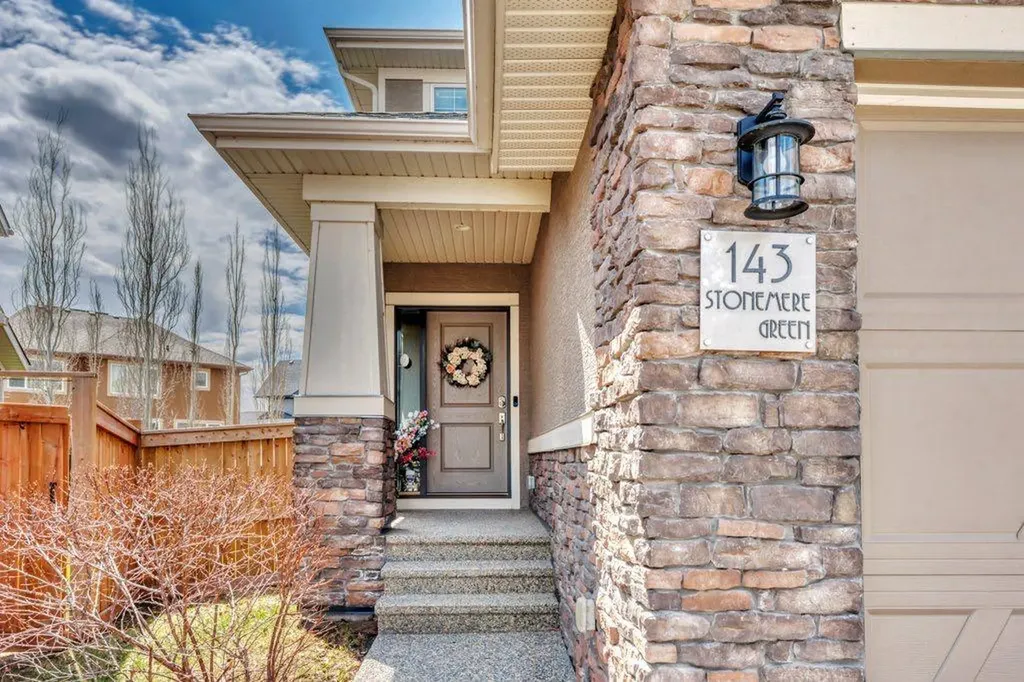 143 Stonemere Green Chestermere AB T1X 0S2
