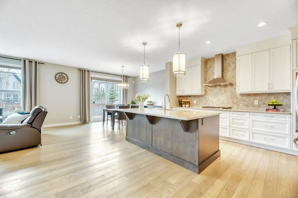 143 Stonemere Green Chestermere AB T1X 0S2
