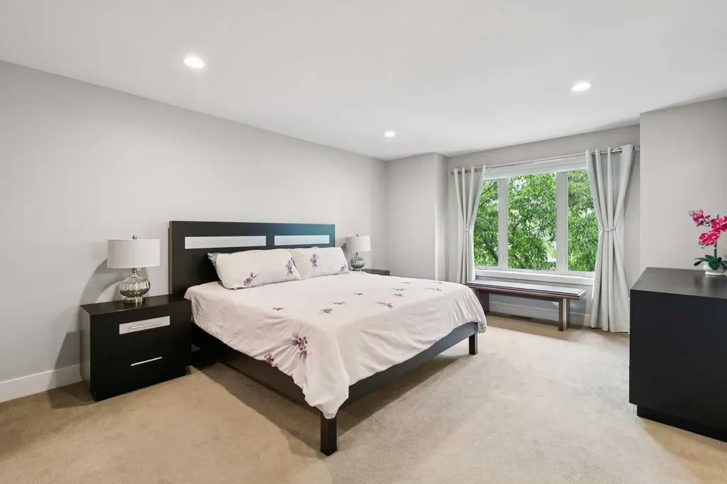 2308 4 Avenue NW Calgary AB T2N 0N9