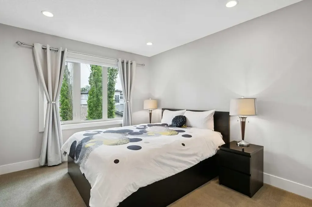 2308 4 Avenue NW Calgary AB T2N 0N9