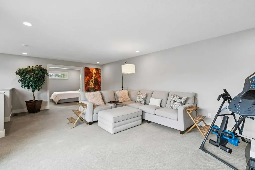 2308 4 Avenue NW Calgary AB T2N 0N9