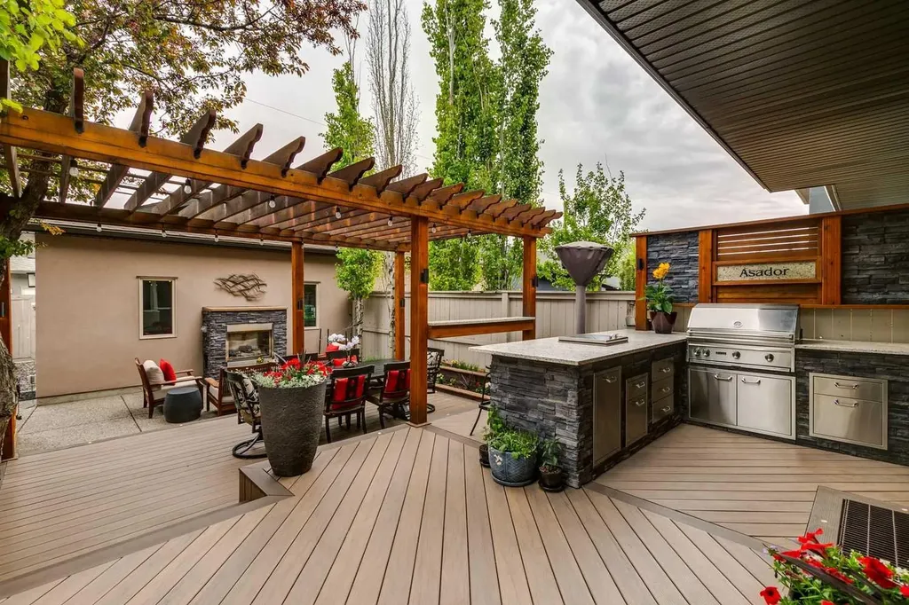 2308 4 Avenue NW Calgary AB T2N 0N9