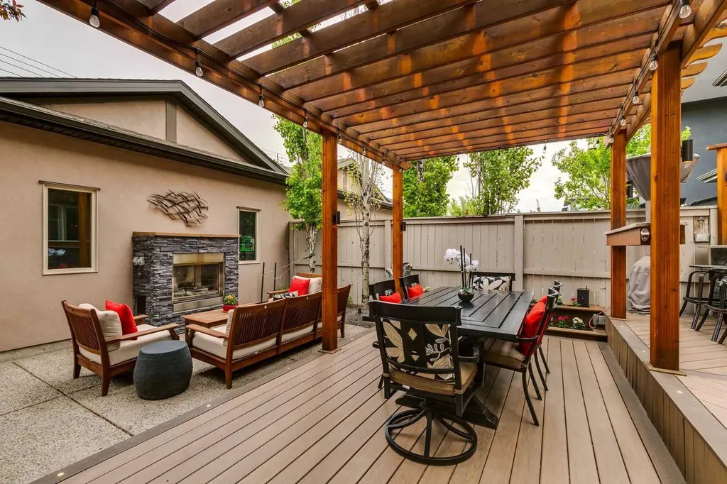 2308 4 Avenue NW Calgary AB T2N 0N9
