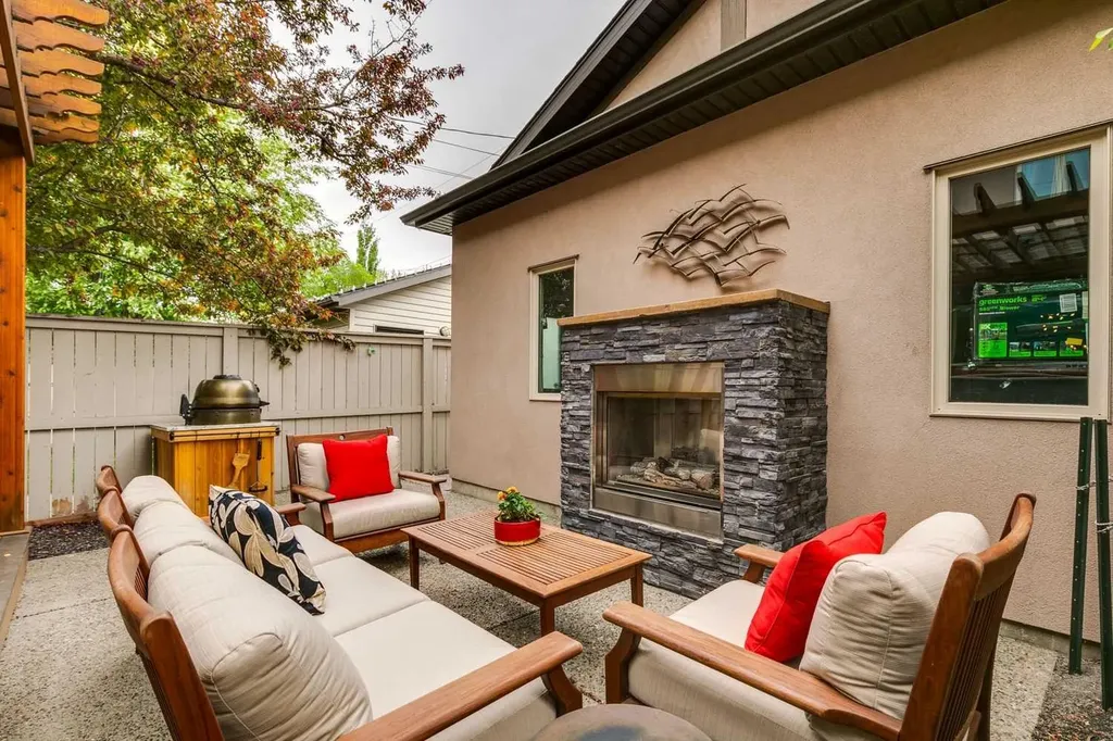 2308 4 Avenue NW Calgary AB T2N 0N9