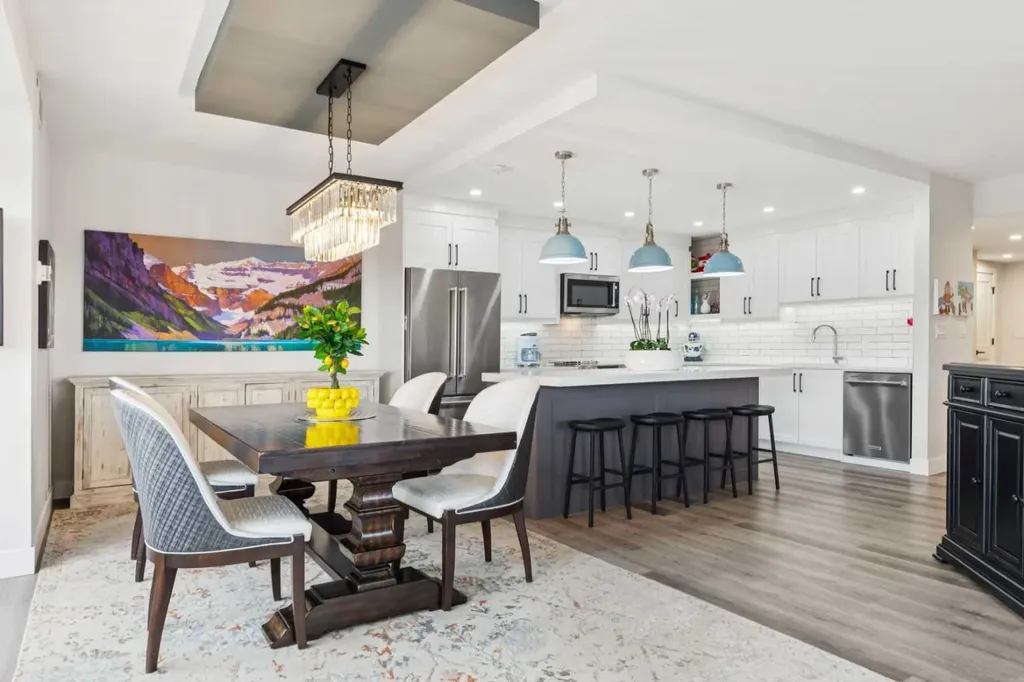 720 13 Avenue SW Calgary AB T2R 1M5