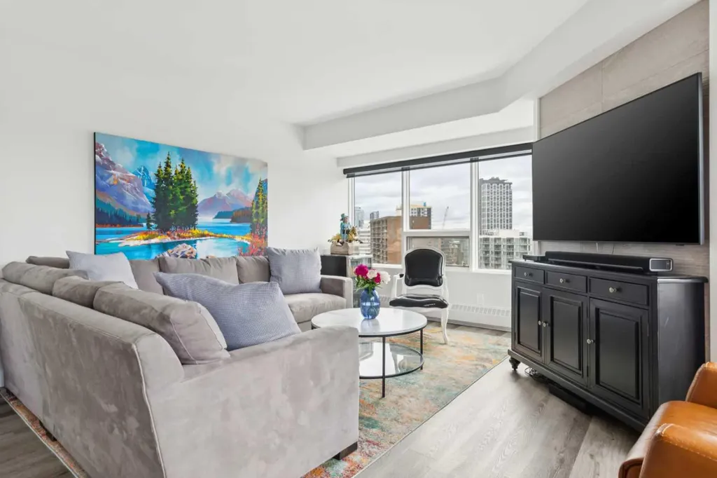 720 13 Avenue SW Calgary AB T2R 1M5