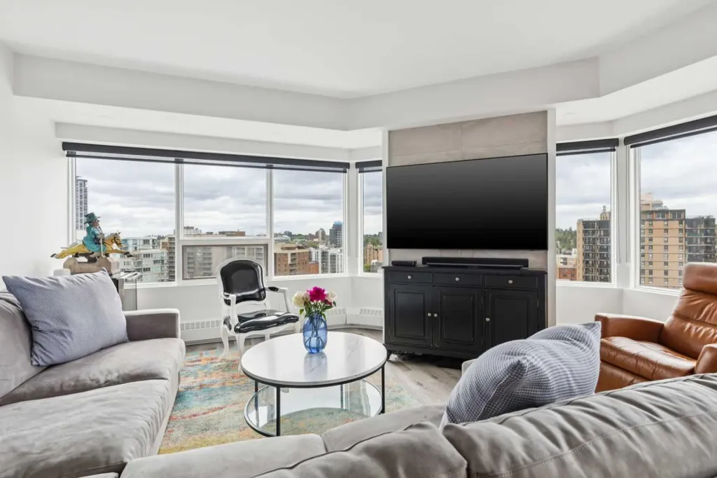 720 13 Avenue SW Calgary AB T2R 1M5