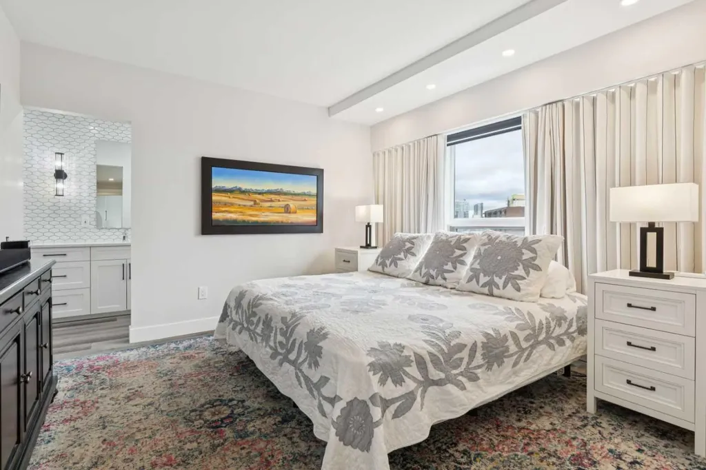 720 13 Avenue SW Calgary AB T2R 1M5