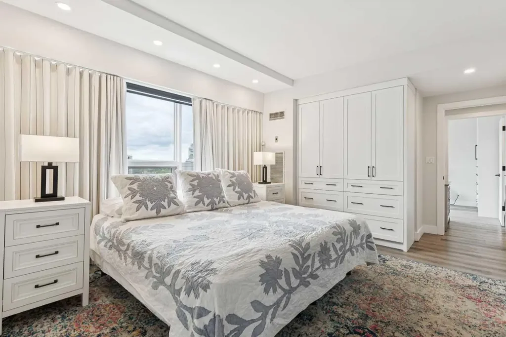 720 13 Avenue SW Calgary AB T2R 1M5