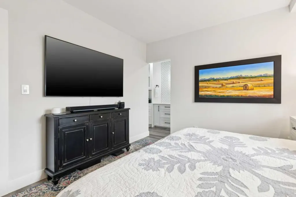 720 13 Avenue SW Calgary AB T2R 1M5